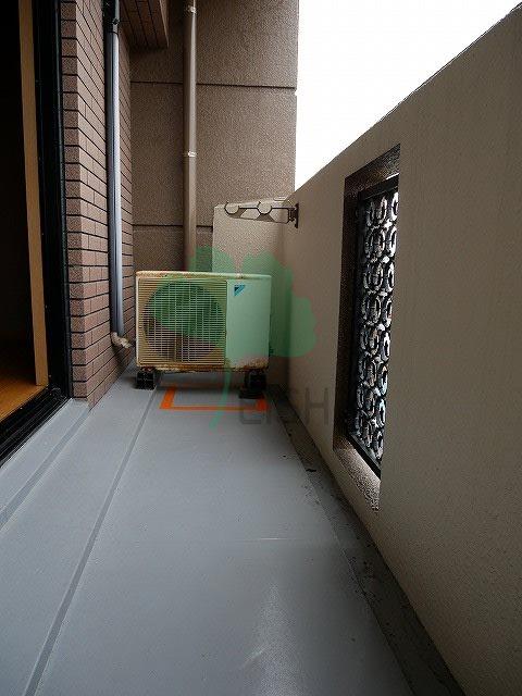 バルコニー　日当たりの良いバルコニーです！