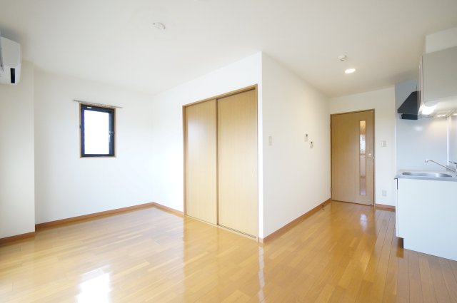 居室・リビング　※同タイプの写真です。