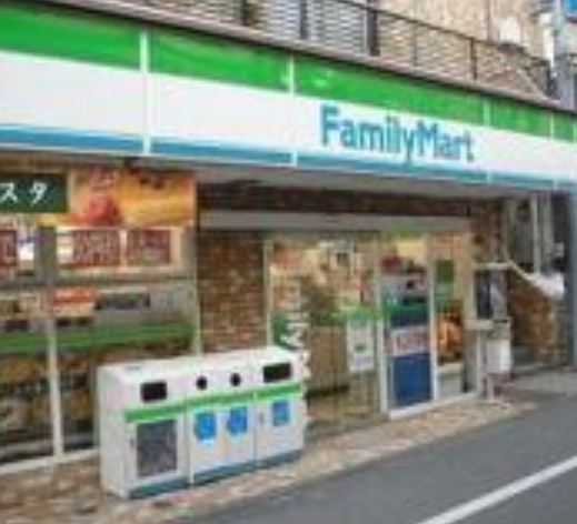 コンビニ　ファミリーマート 神宮前三丁目店（コンビニ）まで354m