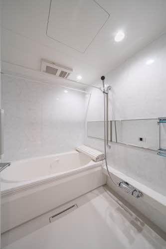 バス・シャワールーム　バスルーム