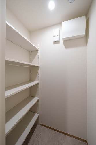 収納　収納棚