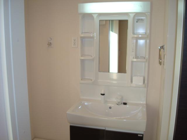 洗面設備　洗髪洗面化粧台