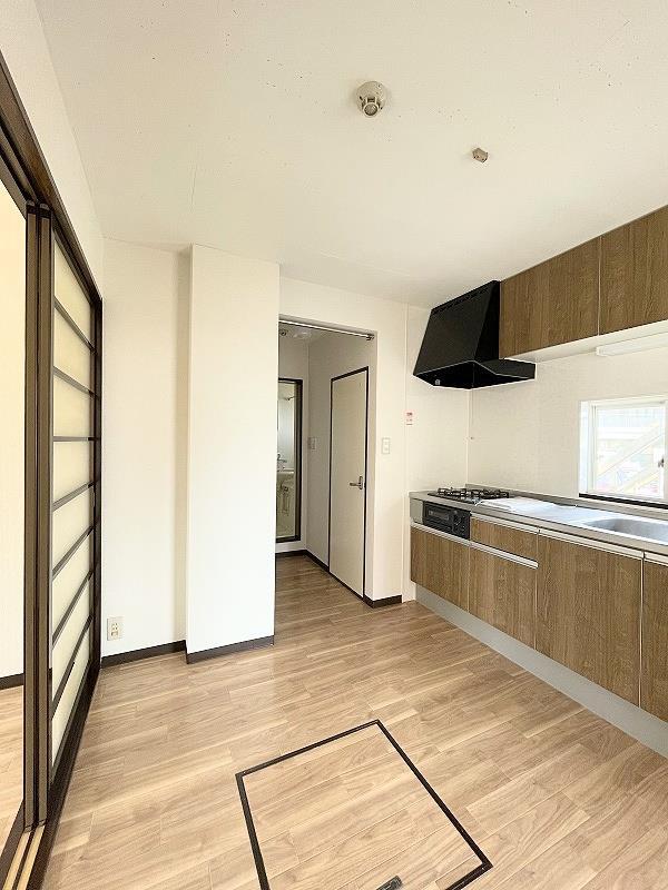 居室・リビング　DK4.5帖・床下収納あり