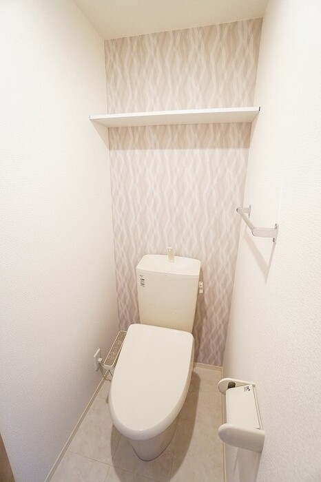 トイレ　温水洗浄暖房便座