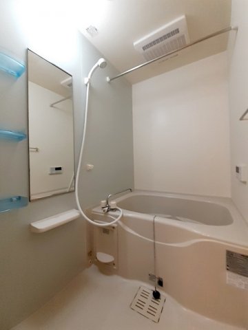 バス・シャワールーム　お風呂です