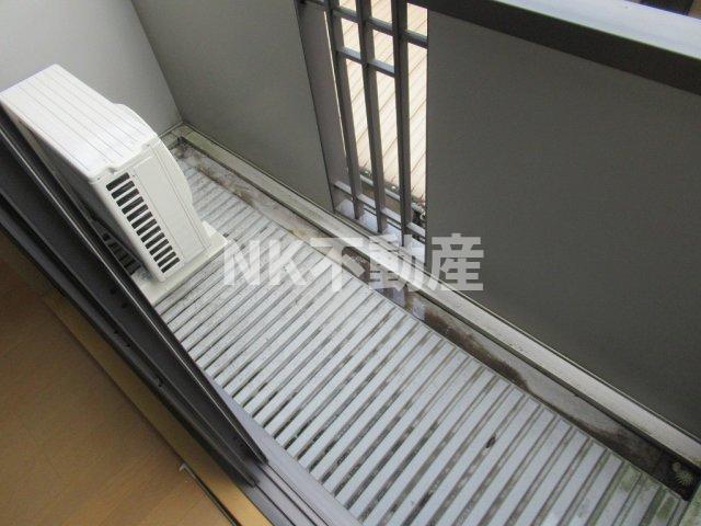 バルコニー　開放的で明るい空間を演出してくれるバルコニーです