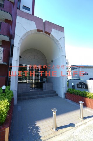 エントランス　ゆとりのあるエントランスです