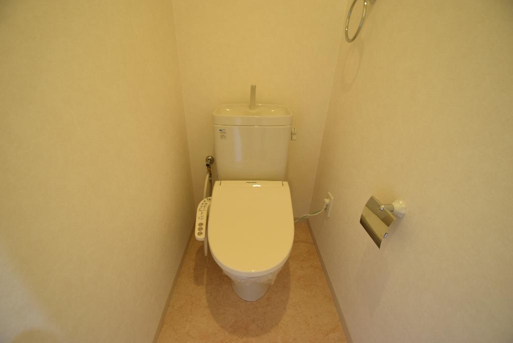 トイレ　シャワー付トイレ