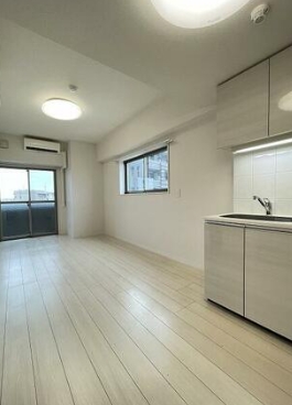 居室・リビング　☆明るい洋室☆