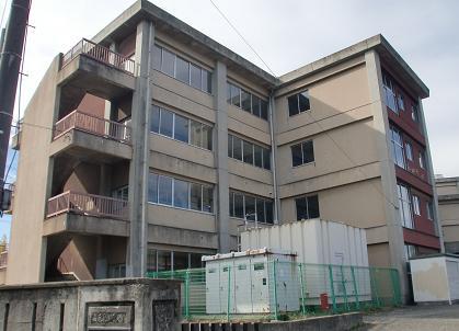 中学校　鶴ケ島市立藤中学校（中学校）まで340m