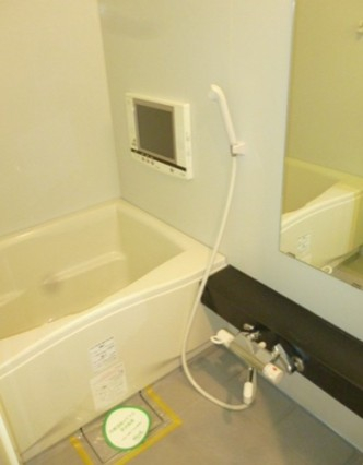 バス・シャワールーム　お風呂で日々の疲れを落としましょう