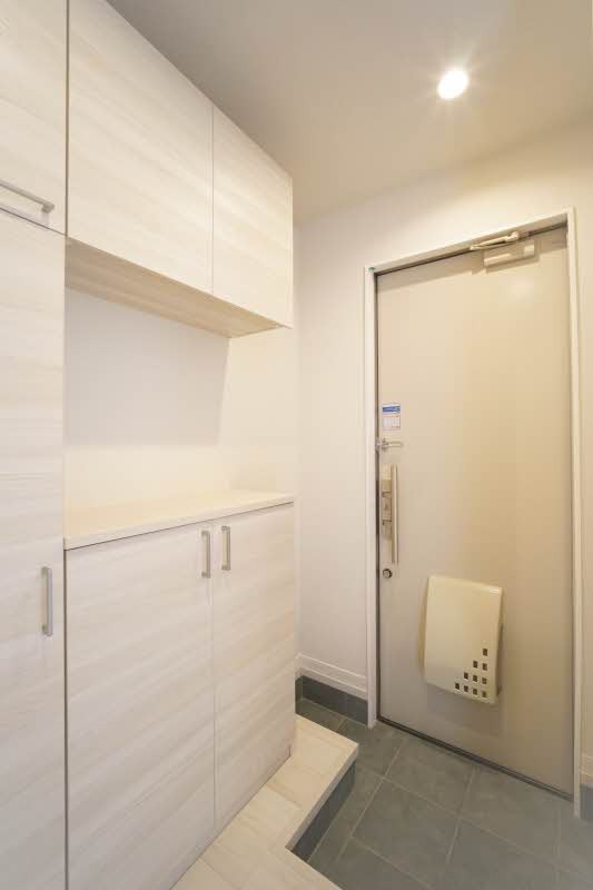 玄関　図面と現状に相違がある場合には現状を優先