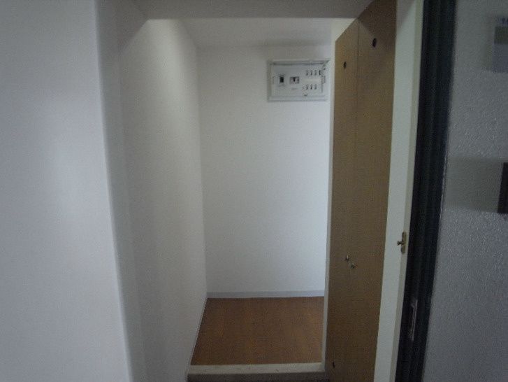 玄関　※別室参考写真です。