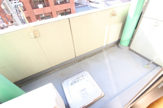 バルコニー　※他部屋のお写真になります
