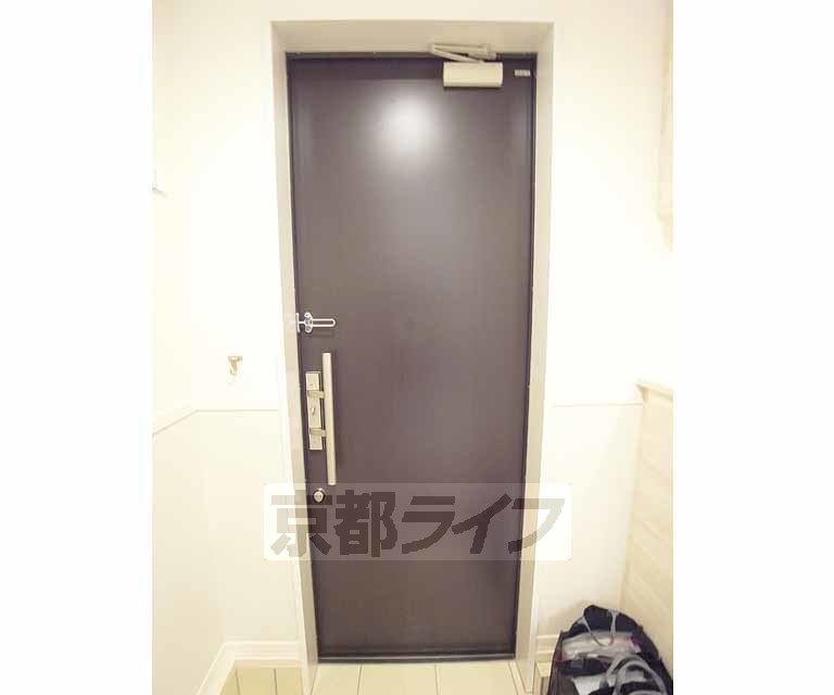 その他設備　しっかりとしたドアです。