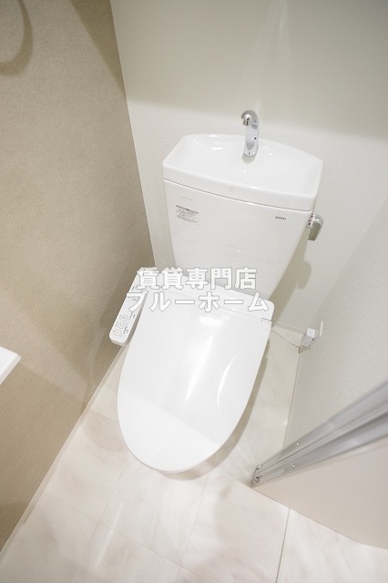 トイレ　温水洗浄便座付のトイレ！