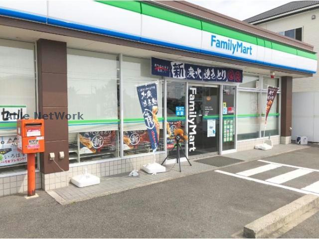 コンビニ　ファミリーマート刈谷半城土中町店（コンビニ）まで570m
