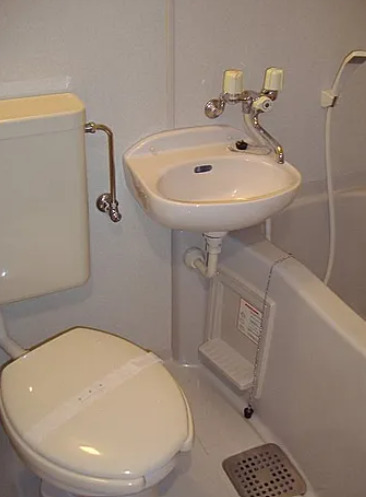 バス・シャワールーム　別部屋の画像を使用しております。