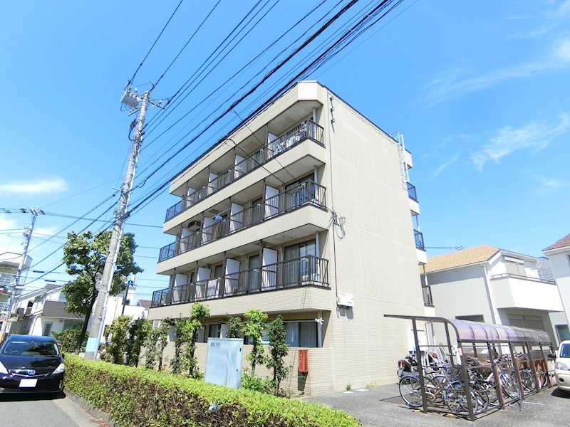 建物外観　駅から徒歩13分の静かな立地です。