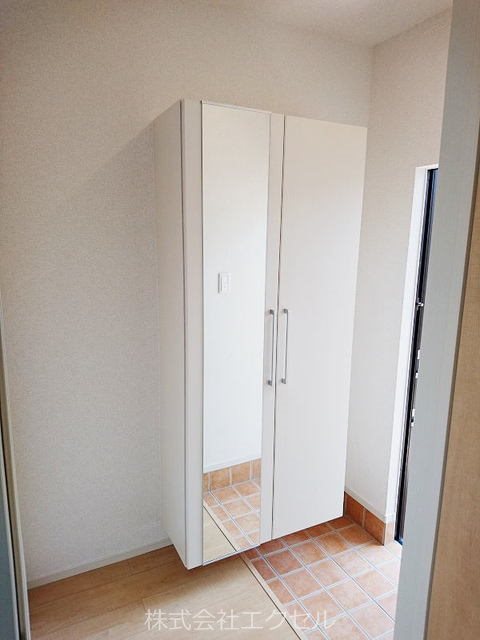 玄関　シューズボックス付き。