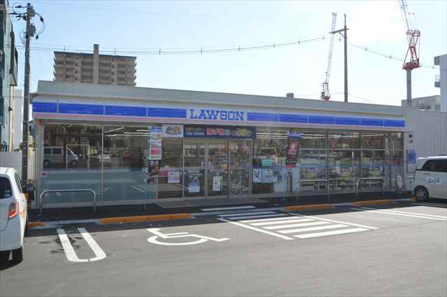 コンビニ　ローソン（コンビニ）まで720m
