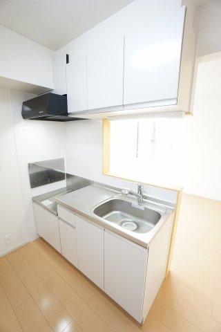 キッチン　※同物件・反転タイプの写真です。