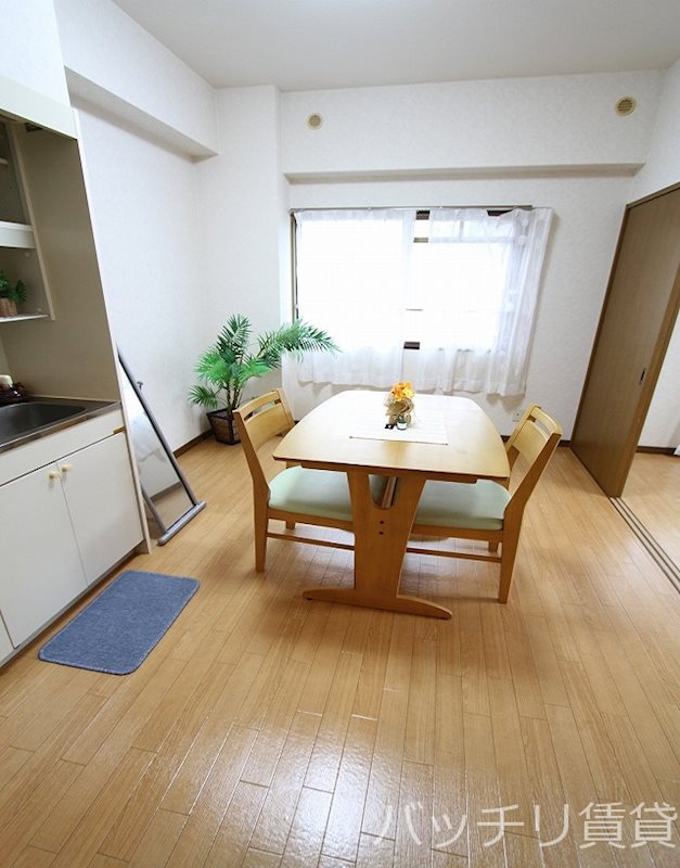 居室・リビング　＊画像は別部屋の為イメージ、現状を優先致します