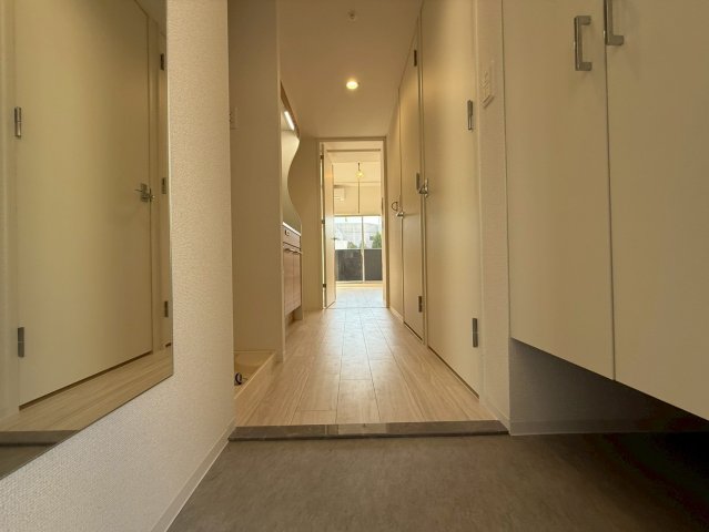 玄関　詳細は、RISUMO江坂本店までお問合せください♪