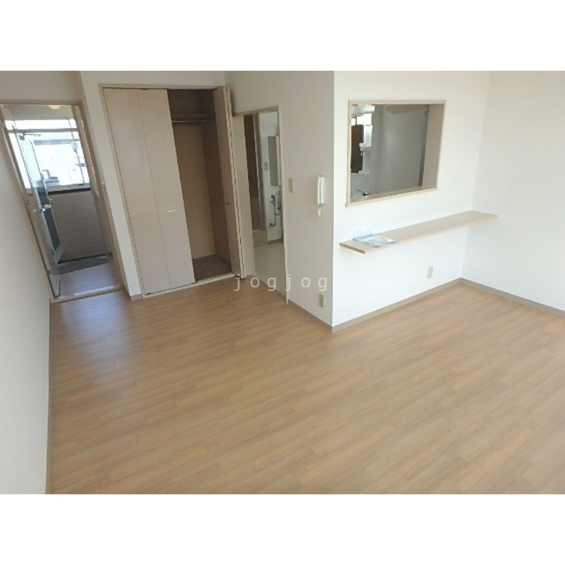 その他部屋・スペース　日当たりの良い明るいお部屋です。