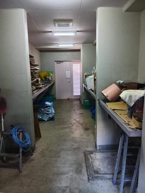 ロビー　ごみ置き場