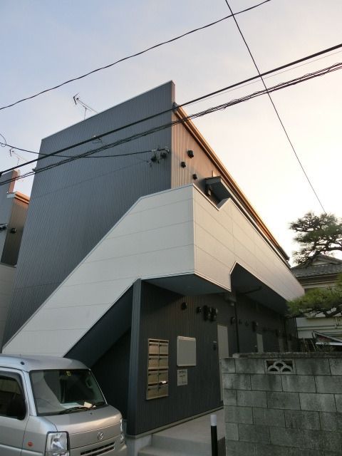 建物外観　デザイナーズアパート