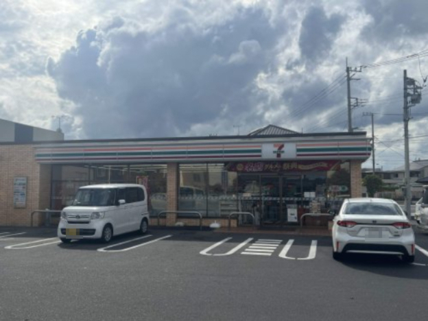 コンビニ　セブンイレブン 内原駅北店（コンビニ）まで487m
