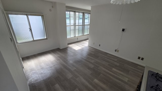 米田マンションIIの居間写真