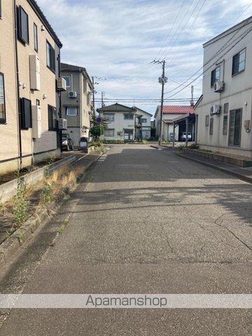 その他　前面道路（その他）まで0m