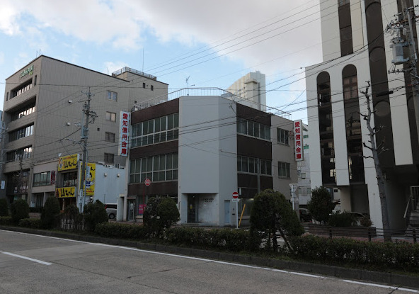 銀行　愛知信用金庫金山支店（銀行）まで668m