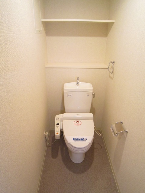 トイレ　※別部屋の参考写真です。
