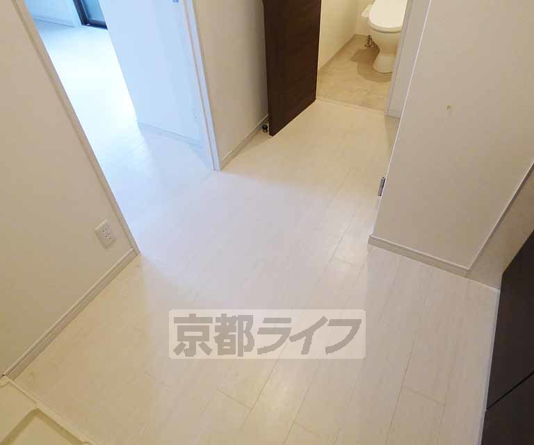 その他部屋・スペース　広めの廊下です