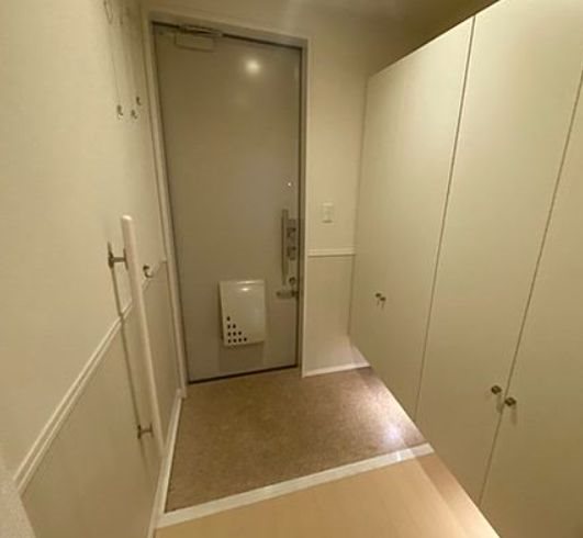玄関　※同物件別号室参考写真