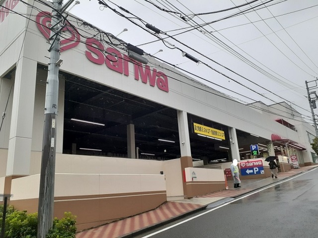スーパー　三和（スーパー）まで850m