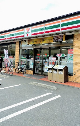 コンビニ　セブンイレブン 大和西鶴間2丁目店（コンビニ）まで207m