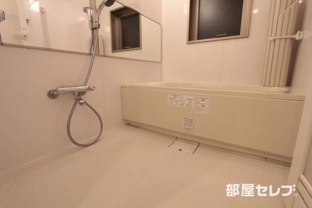 バス・シャワールーム　１日の疲れをいやしてください