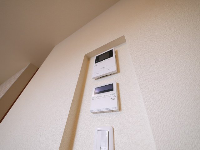 セキュリティ　お顔が見えるモニター付きインターホンで安心。