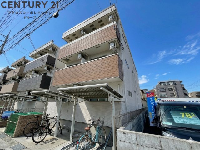 建物外観　オートロックで外部の人間が簡単に出入りできないため安心です。