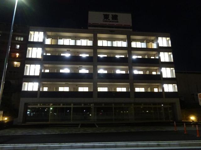 建物外観　外観写真（夜）