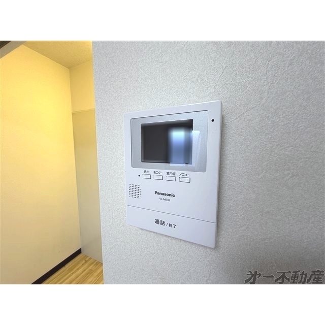 セキュリティ　モニター付きインターホン
