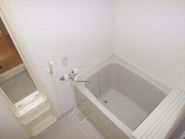 カルミアエステートの風呂写真