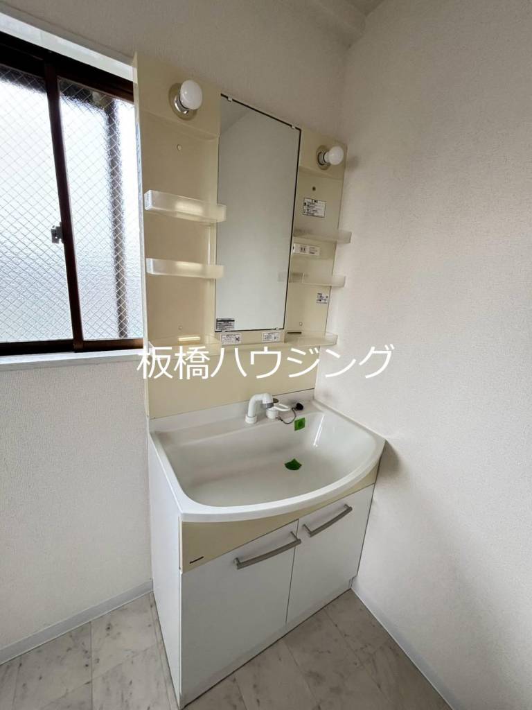 洗面設備　独立洗面台