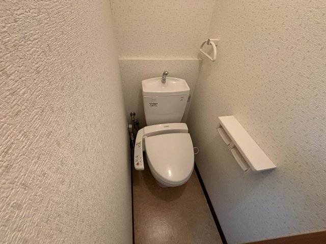 ＪＲ山陽本線 網干駅 徒歩14分 10階建 築34年のトイレ写真