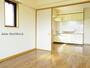 居室・リビング　同建物別部屋