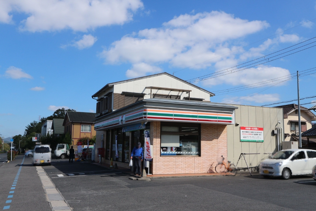 コンビニ　セブンイレブン 草津若草店（コンビニ）まで804m